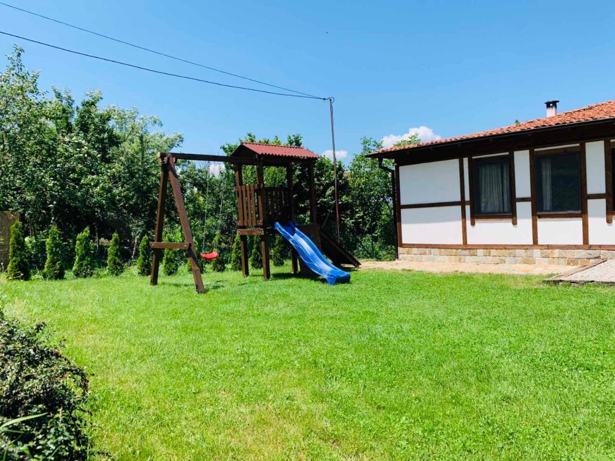 Villa Kashtata Resilovo Bagian luar foto
